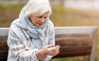 artritis mujer mayor